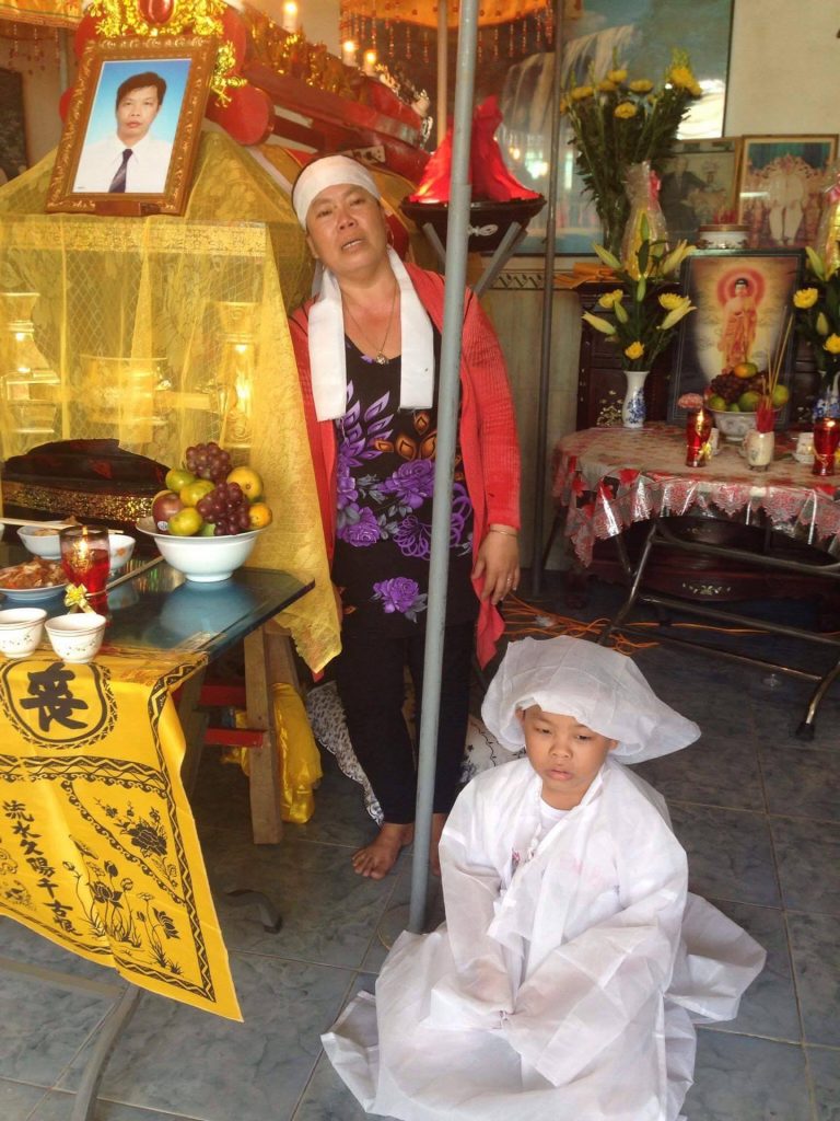 HÃY NGHE GIA ĐÌNH ANH NGUYỄN HỮU TẤN TỐ CÁO CỘNG SẢN.