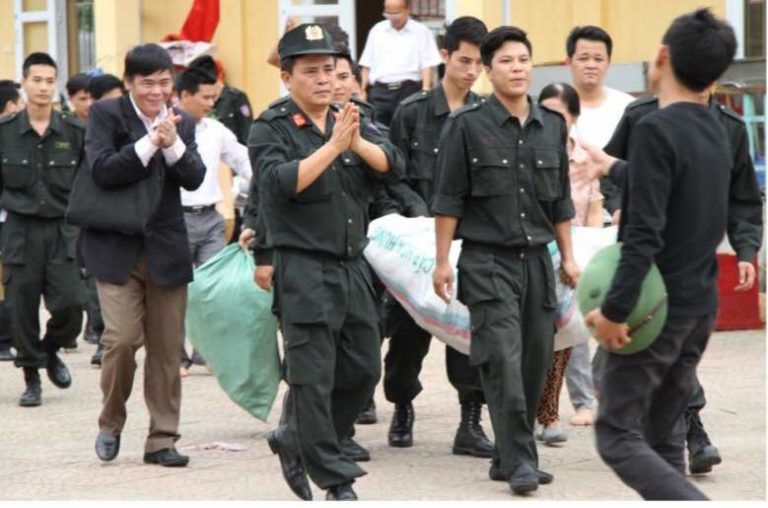 ĐỨNG CÙNG NGƯỜI ĐỒNG TÂM