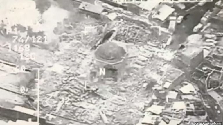 IS phá hủy đền thờ Hồi giáo có từ thế kỷ 12 ở Mosul