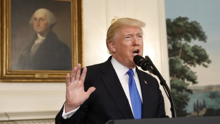 Giải Nobel Kinh tế Joseph Stiglitz : « Với Donald Trump, Hoa Kỳ còn khổ sở » Giải Nobel Kinh tế Joseph Stiglitz : « Với Donald Trump, Hoa Kỳ còn khổ sở »