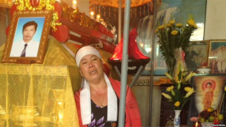 Thêm 1 người treo cổ trong đồn công an