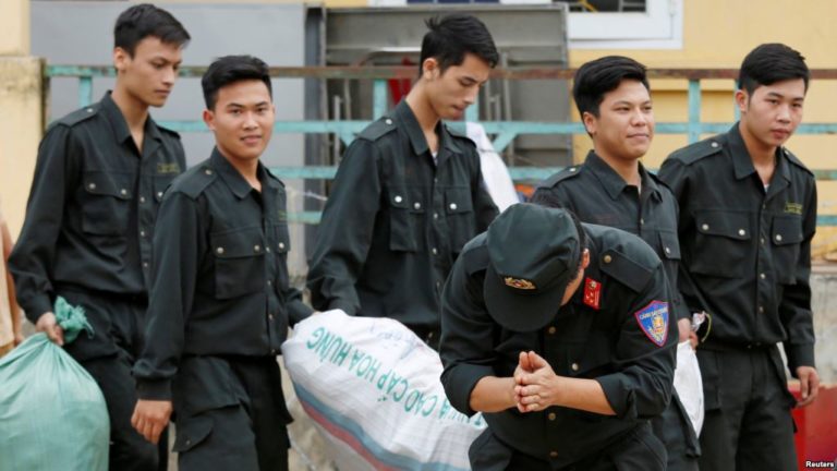 Có đảng là có tất cả?