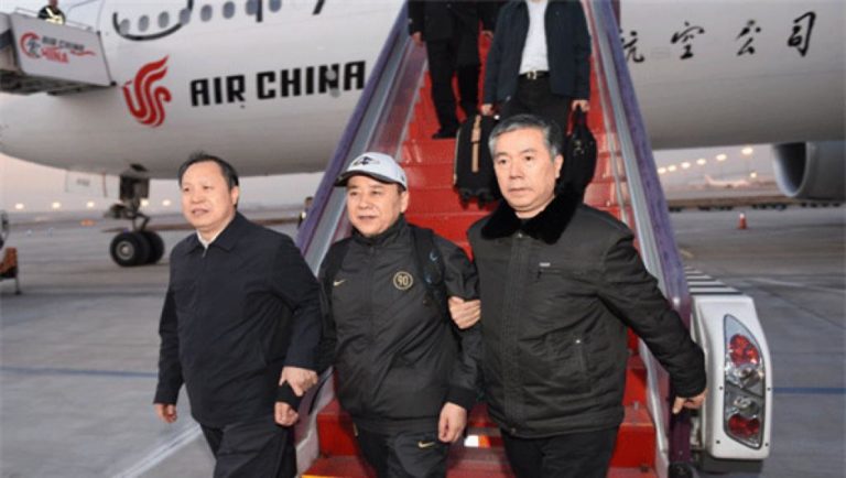 Bắc Kinh tự tiện «săn cáo» tận nước Pháp Bắc Kinh tự tiện «săn cáo» tận nước Pháp