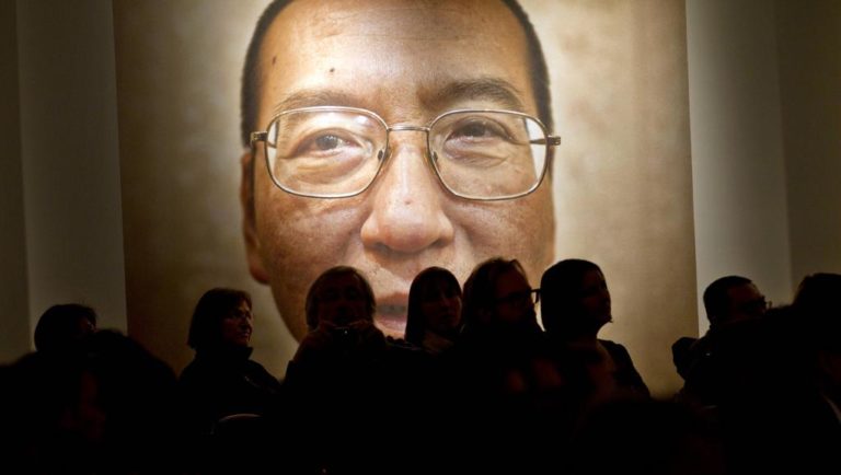 Người Trung Quốc cho rằng, Liu Xiaobo đáng gặp quả báo
