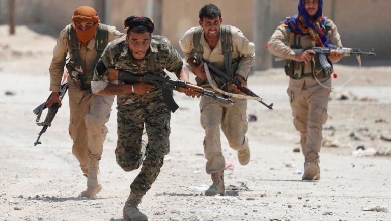 Syria : Tuyến phòng thủ của Daech tại Raqqa bị chọc thủng