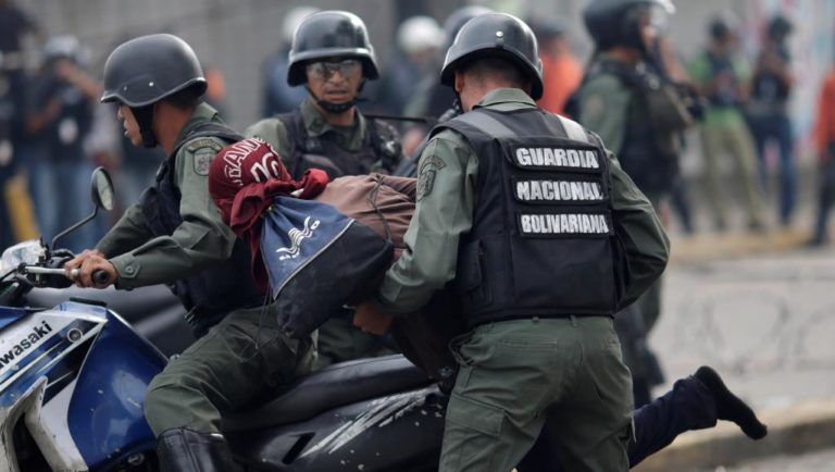 Đối lập Venezuela kêu gọi phong tỏa đường phố chống Quốc Hội Lập Hiến