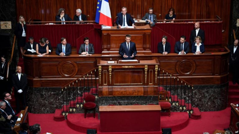 Macron hứa đem lại ‘thay đổi sâu sắc’ trong nền chính trị Pháp Macron hứa đem lại ‘thay đổi sâu sắc’ trong nền chính trị Pháp