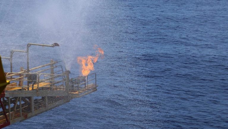 Biển Đông : Việt Nam lùi bước trước Trung Quốc vì Mỹ thờ ơ ?