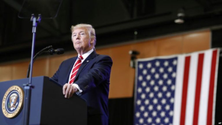 Ông Trump gọi truyền thông là “kẻ gian”