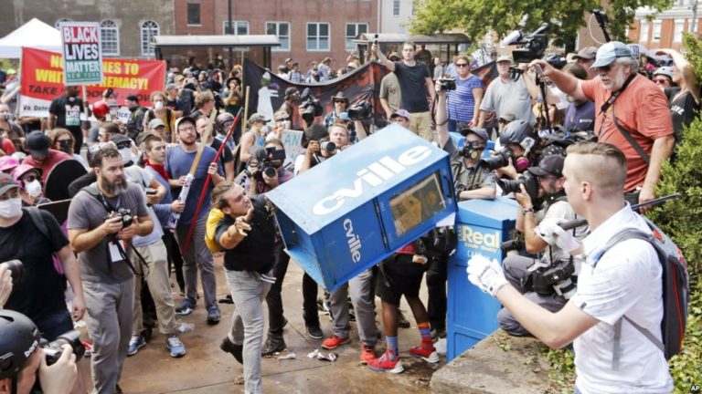 Vụ Charlottesville: một người ra đầu thú
