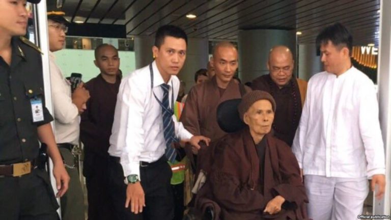 Thiền sư Thích Nhất Hạnh về VN, ‘Đảng, Nhà nước đón tiếp trọng thị’ Thiền sư Thích Nhất Hạnh về VN, ‘Đảng, Nhà nước đón tiếp trọng thị’