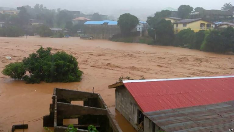 Sierra Leone: Bùn lở, hơn 200 người chết Sierra Leone: Bùn lở, hơn 200 người chết