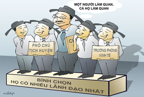 Con sãi ở chùa lại quét lá đa