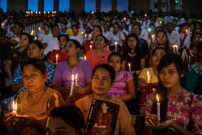 Nước cờ chính trị của Aung San Suu Kyi về người Rohingya Nước cờ chính trị của Aung San Suu Kyi về người Rohingya