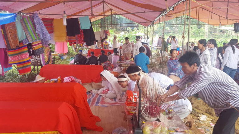 Sự khốn nạn trong ngôn từ của các quan chức CSVN