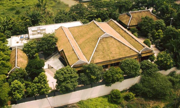 Biệt phủ: nhục đúng cách, hèn đúng tầm Biệt phủ: nhục đúng cách, hèn đúng tầm