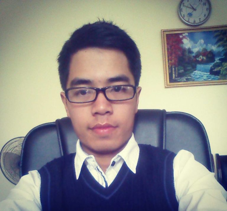 Gia đình sinh viên Phan Kim Khánh tin rằng việc làm của con trai là đúng.