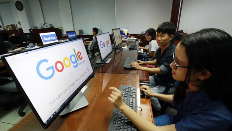 Facebook, Google có ‘bỏ’ Việt Nam vì quy định đặt máy chủ? Facebook, Google có ‘bỏ’ Việt Nam vì quy định đặt máy chủ?