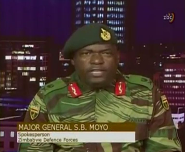 Nhà độc tài Mugabe và vợ bị bắt. Quân đội kiểm soát Zimbabwe