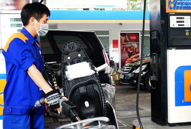 Chiết khấu cao, doanh nghiệp xăng dầu lãi lớn Chiết khấu cao, doanh nghiệp xăng dầu lãi lớn