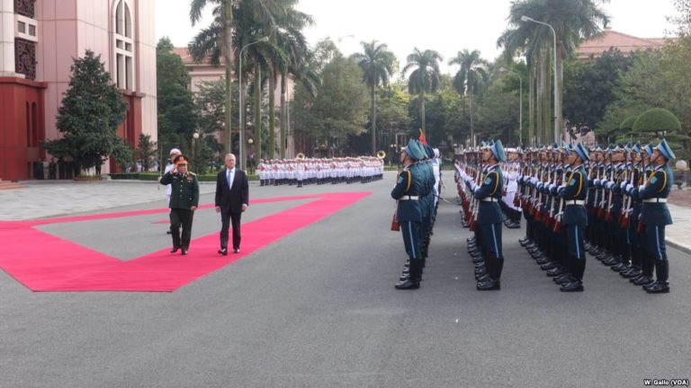 Tàu sân bay Mỹ vào Đà Nẵng có ý nghĩa gì? Tàu sân bay Mỹ vào Đà Nẵng có ý nghĩa gì?