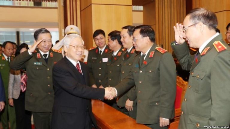 Ông Trọng đang ‘cải tổ’ Bộ Công an?