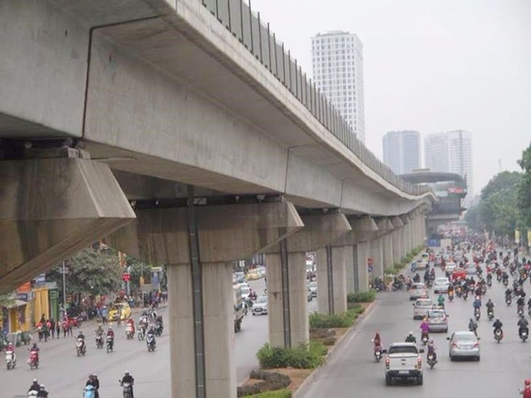 Đường sắt Cát Linh-Hà Đông: Tàu chưa chạy đã trả nợ Trung Quốc 650 tỉ đồng/năm Đường sắt Cát Linh-Hà Đông: Tàu chưa chạy đã trả nợ Trung Quốc 650 tỉ đồng/năm