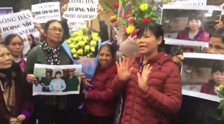 Phát biểu của bà Cấn Thị Thêu sau khi ra tù ngày 10-2-2018 Phát biểu của bà Cấn Thị Thêu sau khi ra tù ngày 10-2-2018