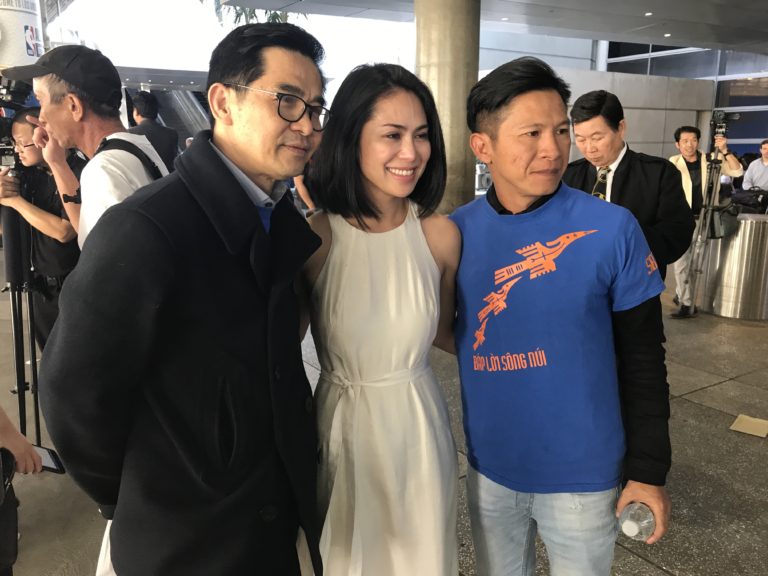 Chào mừng nhạc sĩ Việt Khang đến Hoa Kỳ Chào mừng nhạc sĩ Việt Khang đến Hoa Kỳ