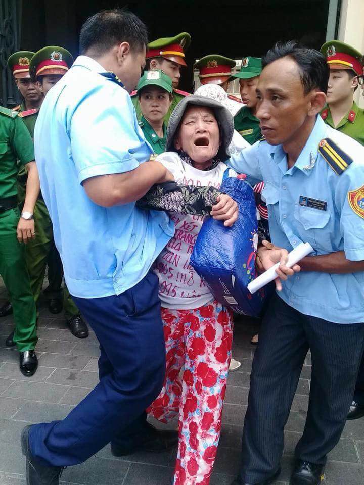 “Áo giáp cho Hiến Pháp”