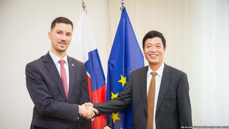 Thấy gì từ ‘Trịnh Xuân Thanh chưa bao giờ có mặt ở Slovakia’? Thấy gì từ ‘Trịnh Xuân Thanh chưa bao giờ có mặt ở Slovakia’?