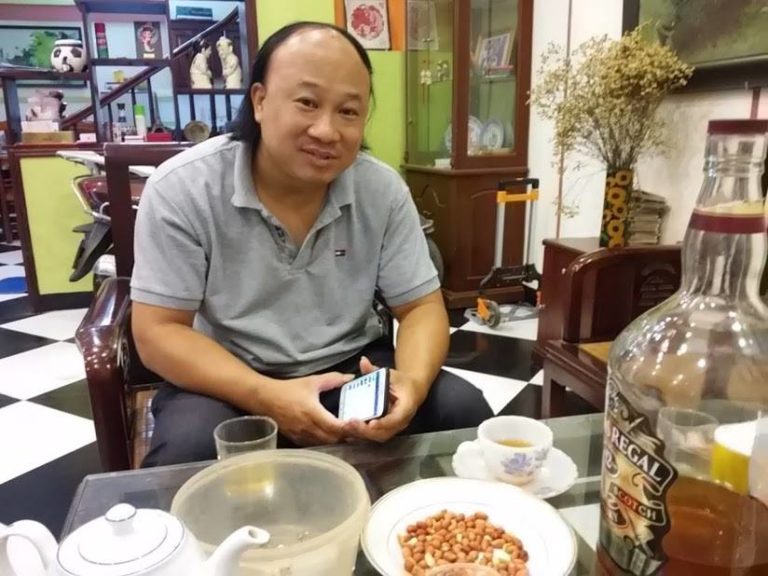 NHÀ BÁO TỪ KHÔI HỎI CHUYỆN… NHÀ BÁO TỪ KHÔI HỎI CHUYỆN…