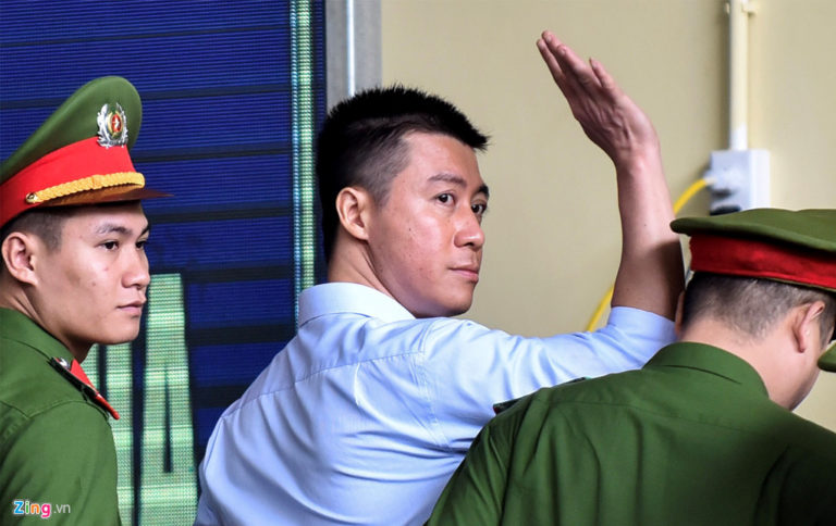 Phan Sào Nam gửi hàng triệu USD ra nước ngoài trước khi bị bắt Phan Sào Nam gửi hàng triệu USD ra nước ngoài trước khi bị bắt
