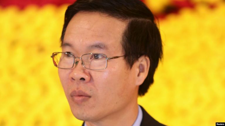 Võ Văn Thưởng, khi 49 ‘lú’ hơn cả 75