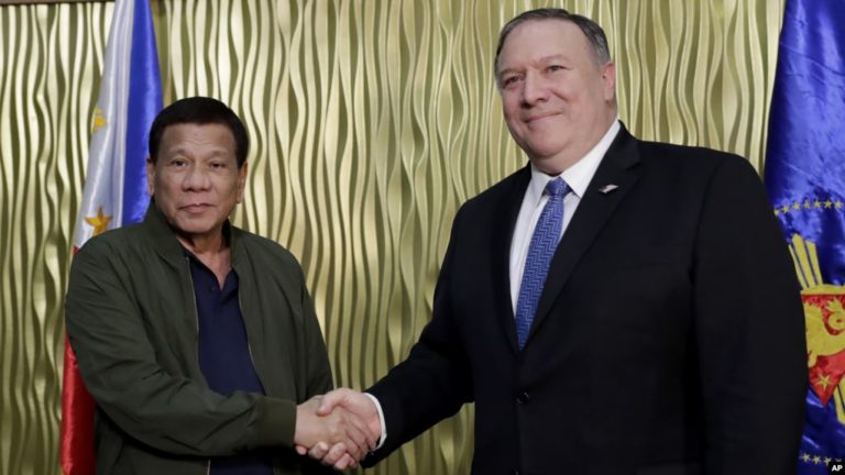 Duterte viện hiệp định quốc phòng, yêu cầu Mỹ bảo vệ Philippines chống TQ