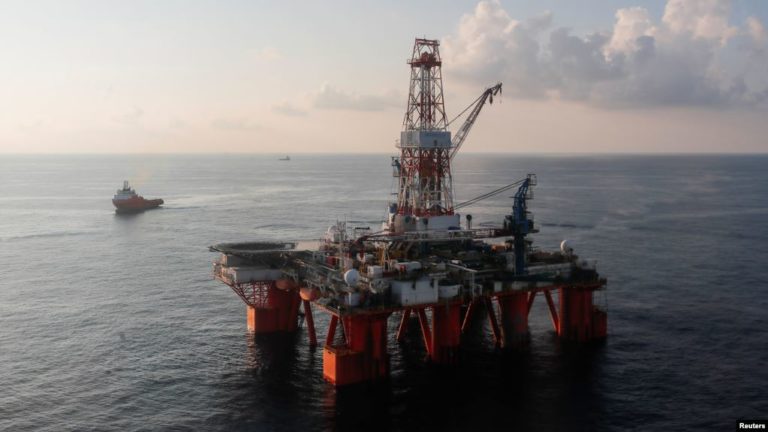 Gia hạn hoạt động giàn khoan ở Bãi Tư Chính, Việt Nam tiếp tục ‘bất tuân’ Trung Quốc?