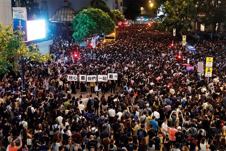 HONG KONG BẤT KHUẤT HONG KONG BẤT KHUẤT