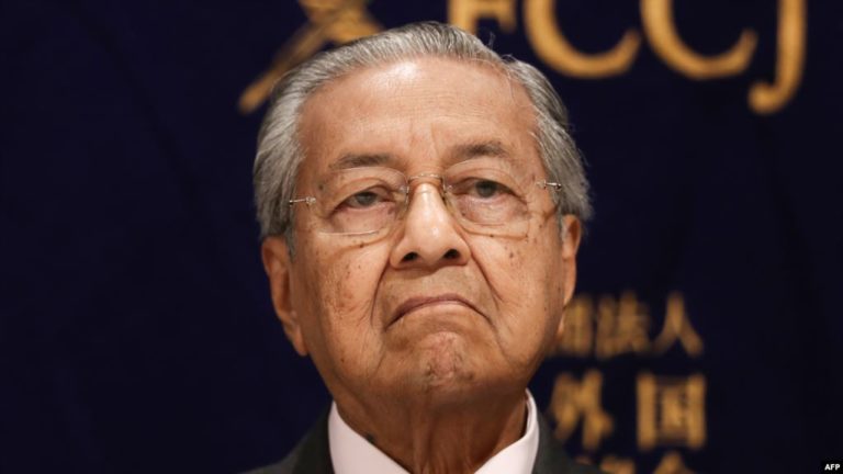 Thủ tướng Malaysia nói không thể khiêu khích TQ về Biển Đông Thủ tướng Malaysia nói không thể khiêu khích TQ về Biển Đông