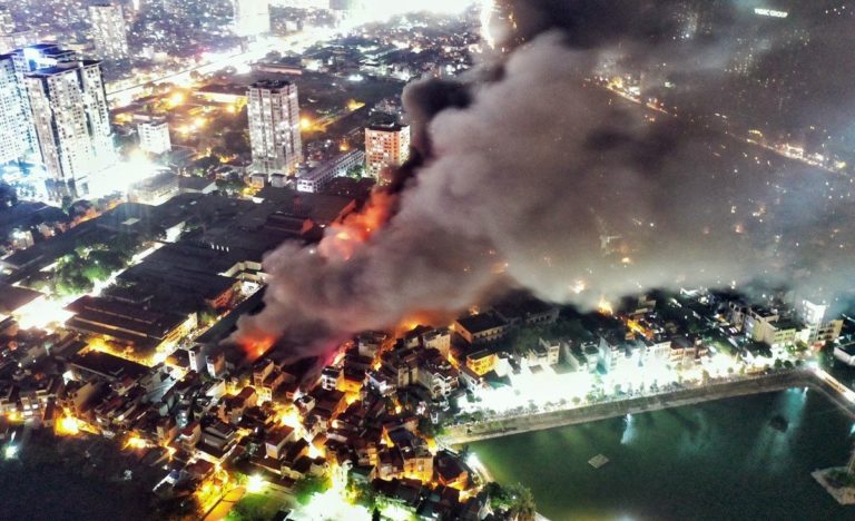 Chuyện bóng đèn phích nước Chuyện bóng đèn phích nước