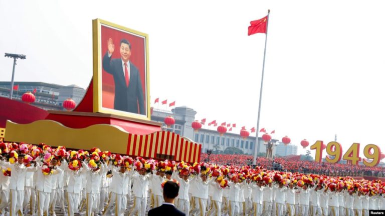 Có phải Trung Quốc đã ‘nuốt’ Việt Nam tới cổ? Có phải Trung Quốc đã ‘nuốt’ Việt Nam tới cổ?