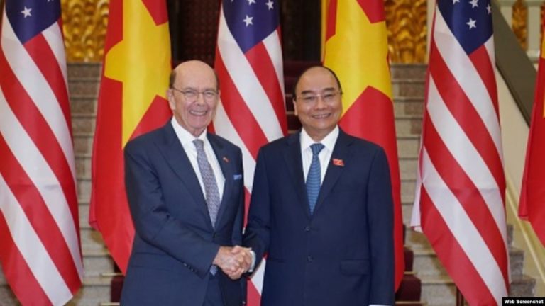Trump cử Wilbur Ross đến Việt Nam để ‘cân bằng và đối ứng’?