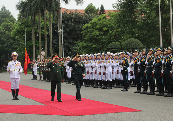 Quan hệ với Trung Quốc: ‘Chính phủ Việt Nam phải nghe dân, bằng không sẽ mất hết quyền lợi dân tộc’ Quan hệ với Trung Quốc: ‘Chính phủ Việt Nam phải nghe dân, bằng không sẽ mất hết quyền lợi dân tộc’