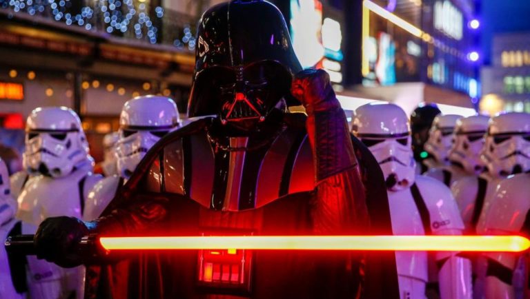Coi chừng bị lừa đảo khi tải phim Star Wars mới