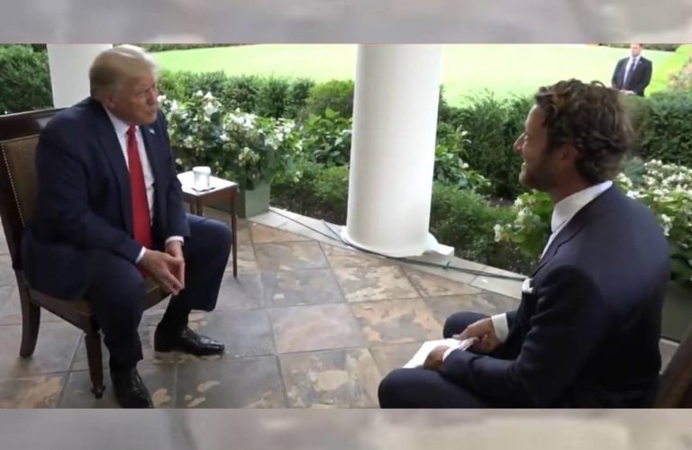 TT Trump thừa nhận ‘hối tiếc’ những lần gửi ra tin nhắn gây khó khăn TT Trump thừa nhận ‘hối tiếc’ những lần gửi ra tin nhắn gây khó khăn