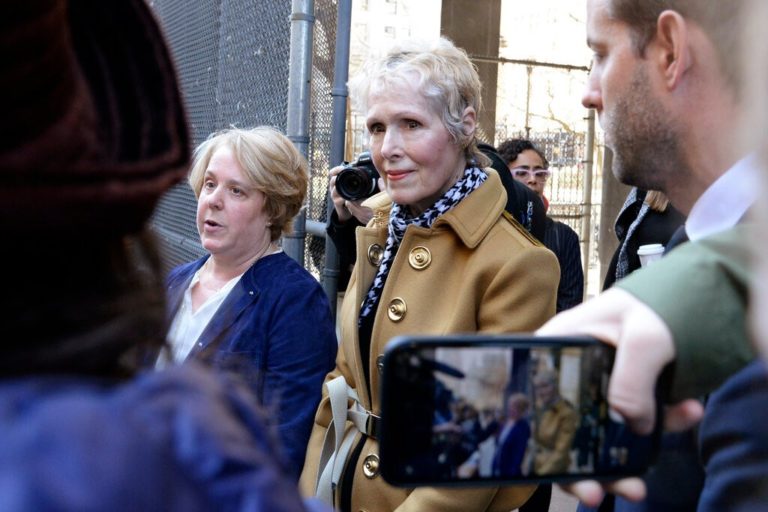 Bộ Tư Pháp can thiệp giúp Trump trong vụ kiện bà E. Jean Carroll