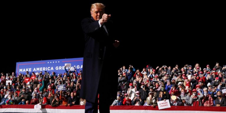 TRUMP NÓI VỚI ĐÁM ĐÔNG ỦNG HỘ ÔNG TA TOÀN NGƯỜI DA TRẮNG RẰNG HỌ LÀ GIỐNG TỐT (GOOD GENES) TRUMP NÓI VỚI ĐÁM ĐÔNG ỦNG HỘ ÔNG TA TOÀN NGƯỜI DA TRẮNG RẰNG HỌ LÀ GIỐNG TỐT (GOOD GENES)