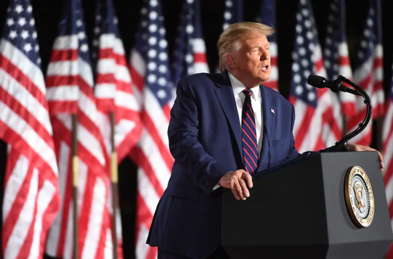 Quan điểm: Trump không thể được phép xách động bạo lực để tái thắng cử Quan điểm: Trump không thể được phép xách động bạo lực để tái thắng cử