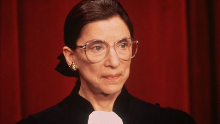Biden nói dự định thay thế bà Ginsburg của Trump là ‘lạm quyền’ Biden nói dự định thay thế bà Ginsburg của Trump là ‘lạm quyền’