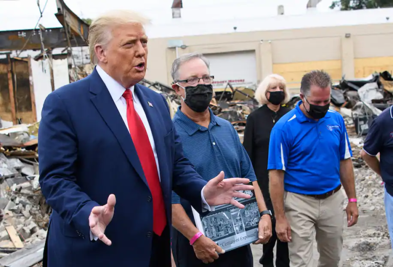 Trump tăng cường nỗ lực tuyên truyền thông tin sai lệch trong giai đoạn cuối của chiến dịch tranh cử
