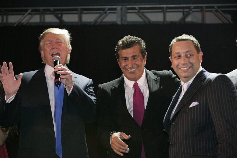 Hồ sơ thuế của Trump (II): Tiếng tăm từ một chương trình truyền hình đã đem lại cho Trump 427 triệu đô la cải tử hoàn sinh (Phần 4)